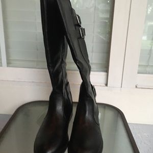 BNWT Black Double Strap And Buckle Boots